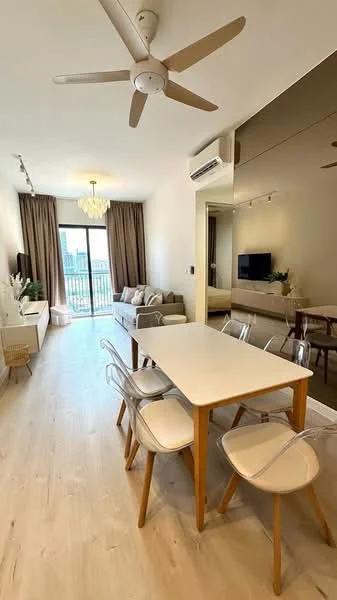 Living features: 5-blade ceiling fan, chandelier, floor-to-ceiling windows, sliding glass door, light wood flooring, beige fabric sofa, white TV console, wall-mounted TV, dining table with 4 chairs, decorative plants, curtains, mirror wall; style: modern; view: city.