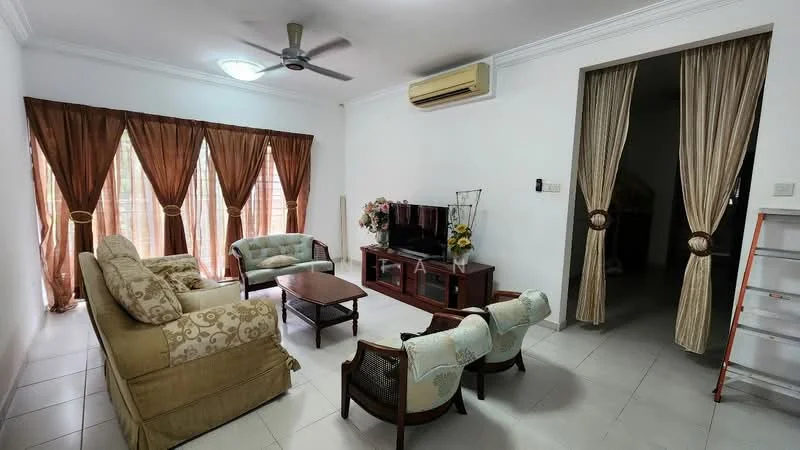 Living features: 3-seater fabric sofa in beige, 2-seater fabric sofa with floral pattern, 2 armchairs with wooden frame, coffee table, TV console, wall-mounted TV, ceiling fan, recessed lighting, white painted walls, tile flooring, floor-to-ceiling curtains in brown, decorative flower arrangement; style: modern.