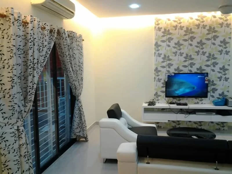 Living features: white walls, floral wallpaper accent wall, grey sofa with black cushions, white armchair, coffee table, TV console, wall-mounted TV, curtains with floral pattern, floor-to-ceiling sliding glass door, recessed ceiling lights, air conditioning unit; style: modern.