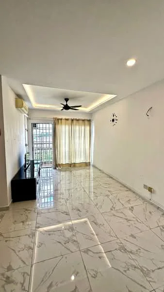 Living features: marble tile flooring, white painted walls, tray ceiling with recessed lighting, 5-blade ceiling fan, floor-to-ceiling windows, sheer curtains, TV console, decorative wall clock; style: modern; view: garden.
