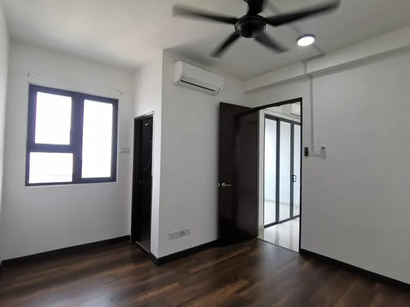 Room features: white painted walls, dark wood laminate flooring, 5-blade ceiling fan with light, 1 wall-mounted split AC, floor-to-ceiling window, black door, light switch, doorway leading to another room; style: modern; view: city.