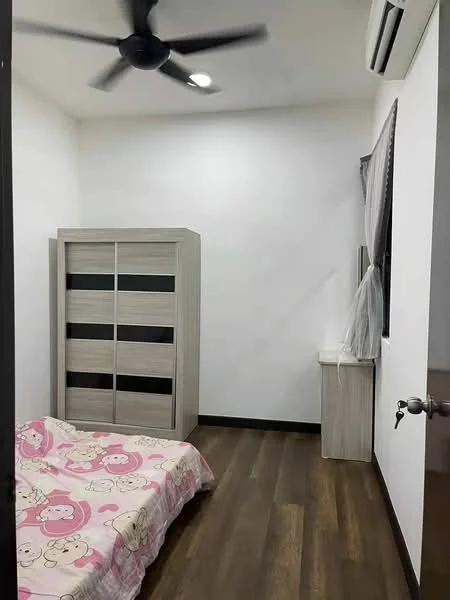 Bedroom features: queen-size bed with pink monkey-patterned bedding, wooden flooring, white painted walls, ceiling fan, 1 wall-mounted split AC, built-in wardrobe with sliding doors, small dresser or desk, window with sheer curtains; style: modern.