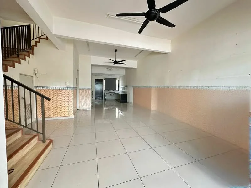 Living features: white painted walls, cream tiled flooring, 5-blade ceiling fan, 5-blade ceiling fan, staircase with wooden steps, large windows for natural light, open layout, decorative wall tiles; style: modern.