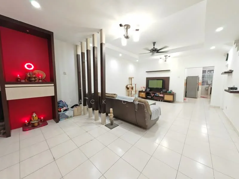 Living features: white painted walls, cream tiled flooring, 5-blade ceiling fan with light, recessed downlights, sofa in brown leather, coffee table, TV console, wall-mounted TV, decorative wall with red accent, open shelving, decorative items on shelves, area rug; style: modern. Room features: white painted walls, cream tiled flooring, recessed downlights.