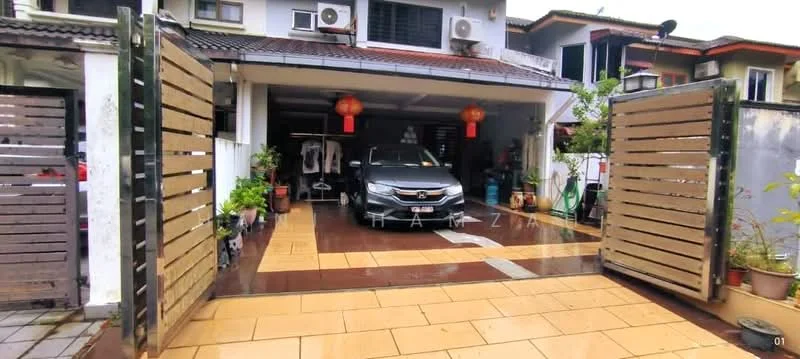 Exterior type: linked terrace house; features: car porch with interlocking pavers, double-volume entrance gate, manicured lawn, decorative plants, covered parking, exterior wall with wooden slats, visible air conditioning units, red lanterns as decor, tiled flooring, surrounded by residential buildings; style: modern.