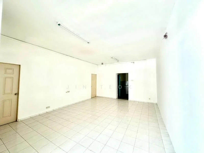 Room features: white painted walls, tile flooring, fluorescent ceiling lights, single door, double door, empty space; style: minimalist.