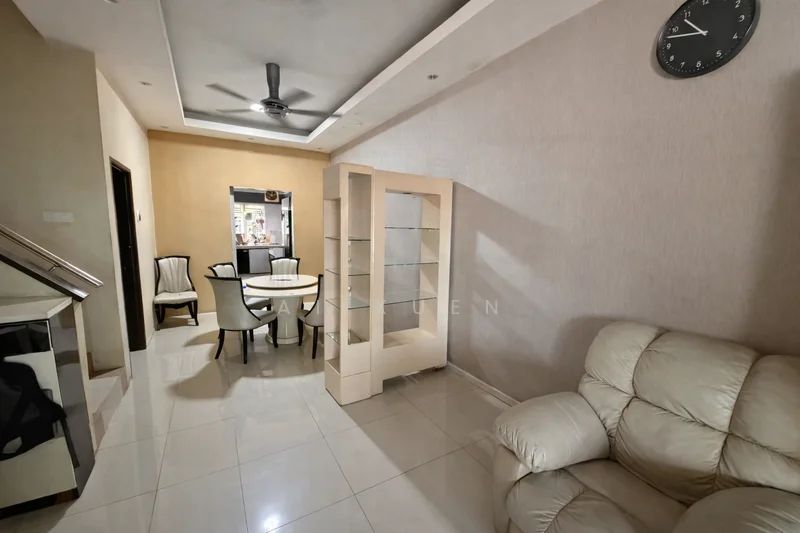 Living features: cream painted walls, white ceiling with recessed lighting, 5-blade ceiling fan, glossy tile flooring, cream leather sofa, glass display cabinet, round dining table with four chairs, wall clock; style: modern.