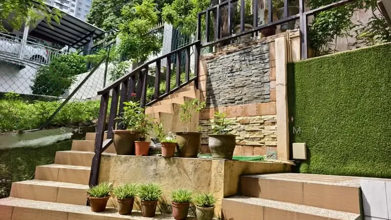 Exterior type: landscape garden; features: stone-clad wall, wooden staircase, potted plants, manicured lawn, greenery, fenced area, decorative stone steps; style: modern.