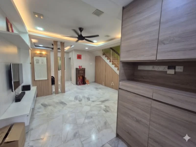 Living features: marble flooring, white walls, 5-blade ceiling fan with light, wall-mounted TV, TV console, built-in cabinetry, open shelving, staircase with wooden railing, decorative wall paneling, recessed lighting; style: modern.