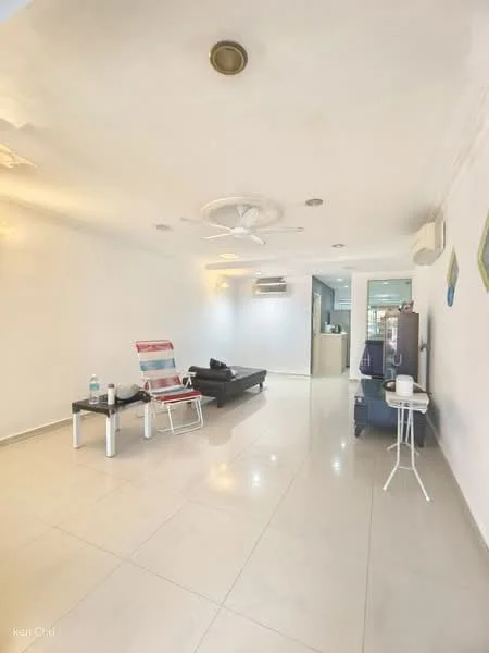 Living features: white painted walls, tile flooring, 5-blade ceiling fan with light, recessed downlights, sofa in black, coffee table, lounge chair, air conditioning unit; style: modern.