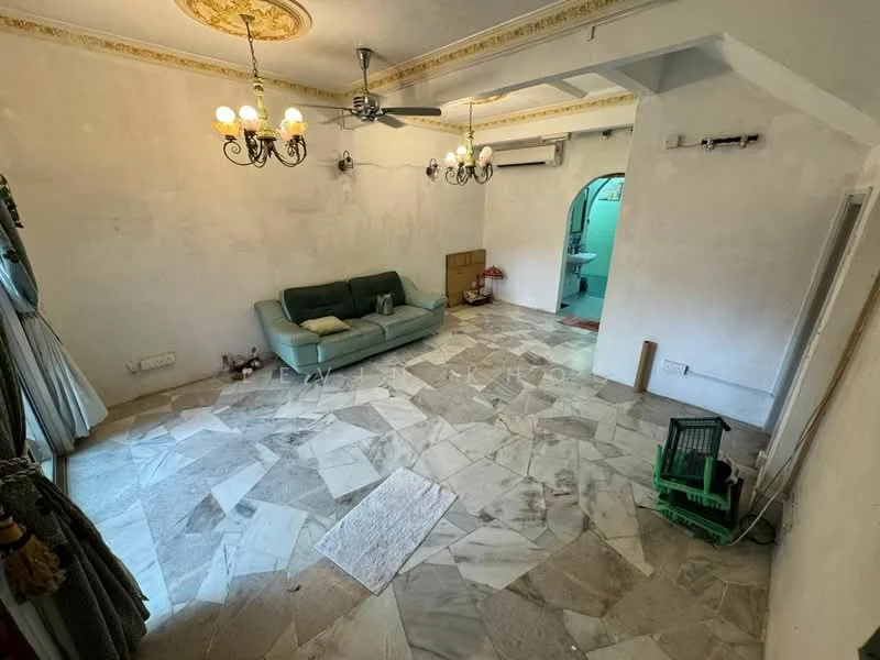 Living features: marble flooring, white painted walls, chandelier lighting, 5-blade ceiling fan, green fabric sofa, area rug, air conditioning unit, window treatments, decorative ceiling with crown moulding.