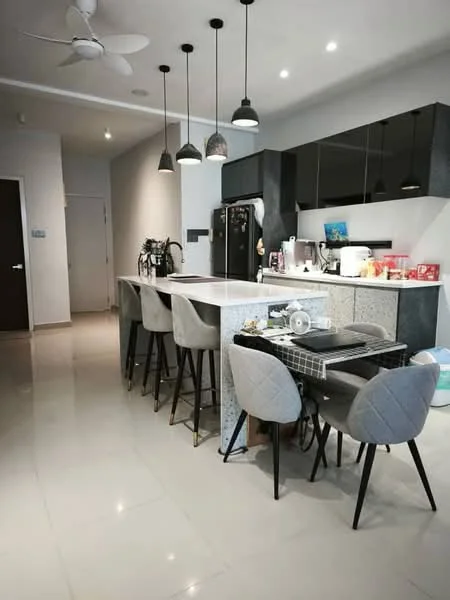 Kitchen features: island kitchen with seating, grey granite countertop, black cabinetry, stainless-steel fridge, built-in oven, microwave, 4-burner gas hob, pendant lighting, white tile backsplash, ceramic tile flooring, 5-blade ceiling fan, bar stools, dining table with chairs; style: modern.