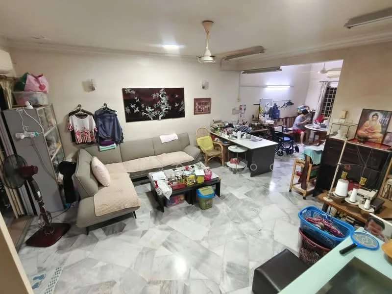 Living features: marble flooring, white painted walls, ceiling fan, 3-seater fabric sofa in grey, coffee table, TV console, wall-mounted TV, decorative wall art, open shelving, area rug, dining table, plastic chairs, storage cabinets; style: contemporary.