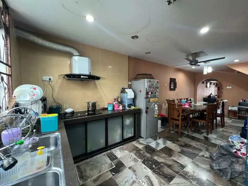 Kitchen features: single-bowl stainless-steel sink, chrome pull-down faucet, black glass cooktop, stainless-steel range hood, built-in oven, stainless-steel fridge, black cabinetry, grey tiled backsplash, marble tile flooring, ceiling fan, recessed LED downlights, dining table with wooden chairs, open shelving, water dispenser; style: modern.