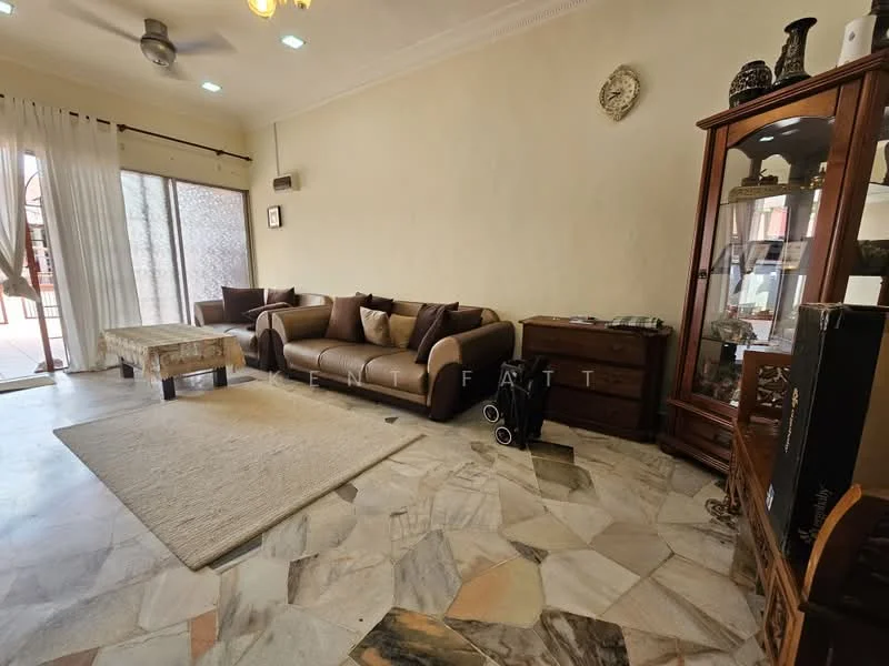 Living features: 3-seater fabric sofa in brown, 2-seater fabric sofa in brown, coffee table with stone top, area rug with neutral color, marble flooring, ceiling fan with light, large sliding glass door, wooden sideboard, decorative wall clock, wall-mounted air conditioning unit; style: contemporary; view: garden.