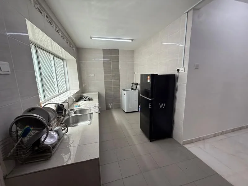 Kitchen features: single-bowl stainless-steel sink, chrome pull-down faucet, grey tiled backsplash, light grey ceramic tile flooring, white cabinetry, built-in washing machine, black refrigerator, countertop with space for appliances, window with vertical blinds, overhead fluorescent lighting; style: modern.