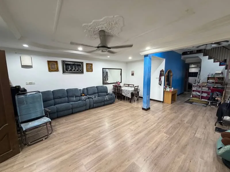 Living features: 3-seater fabric sofa in blue, wooden dining table with 6 chairs, laminate flooring, ceiling fan, recessed downlights, decorative ceiling rose, wall-mounted mirror, blue accent wall, open layout, wooden staircase, decorative wall art, built-in shelving unit; style: modern.