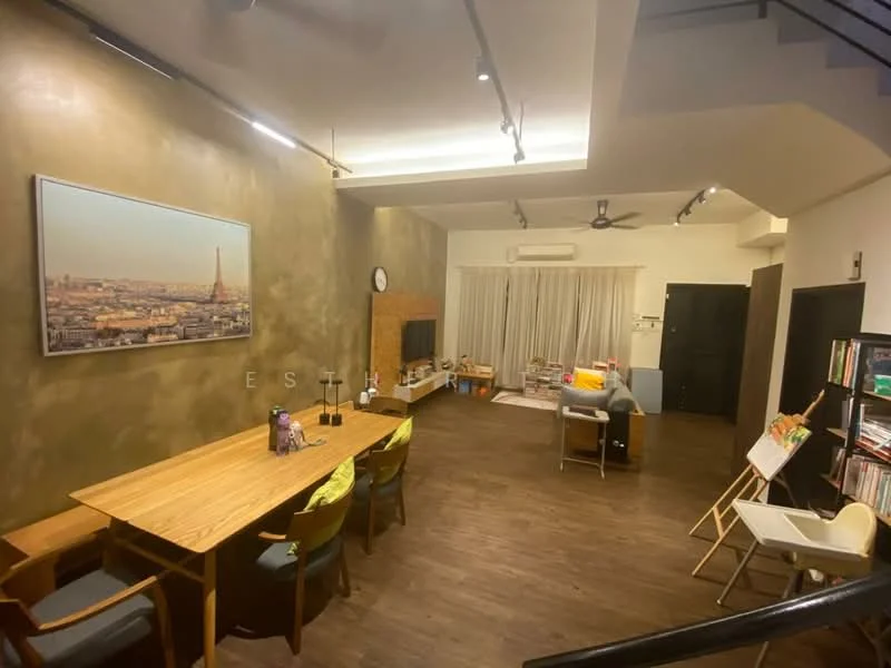 Living features: wooden flooring, grey accent wall, recessed downlights, 5-blade ceiling fan, floor-to-ceiling windows with sheer curtains, wall-mounted TV, wooden TV console, dining table with wooden surface, upholstered dining chairs, decorative artwork, open shelving with books, area rug, light-colored sofa, coffee table; style: modern; view: city.