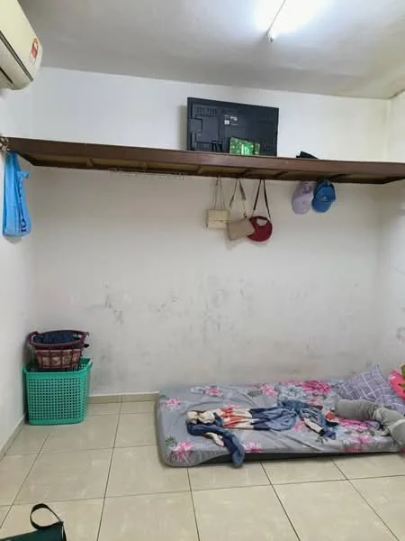 Room features: white painted walls, tile flooring, 1 wall-mounted split AC, wooden shelf, mattress on the floor, storage basket, hanging bags, decorative pillows; style: minimalist.