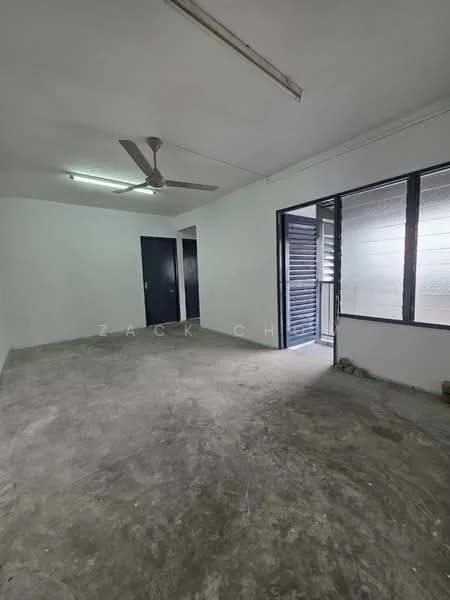 Room features: white painted walls, concrete flooring, ceiling fan, large windows, sliding glass door, door leading to another room, fluorescent ceiling lights; style: minimalist.