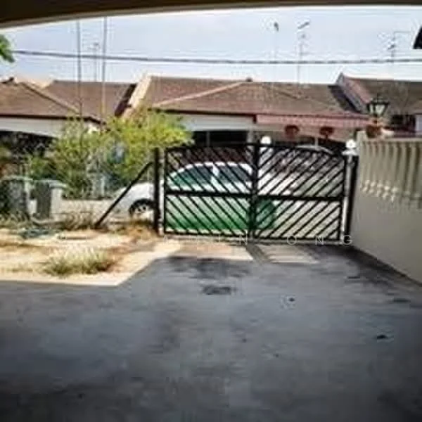 Exterior type: linked terrace house; features: black metal gate, concrete driveway, surrounding fence, manicured lawn, mature trees, single-storey houses in background, paved walkway, outdoor lighting fixture; style: modern.