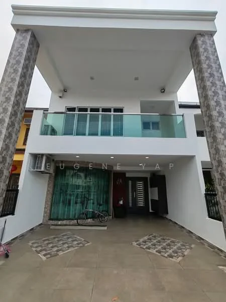 Exterior type: detached bungalow; features: white painted facade, glass balcony railing, exposed stone cladding, flat roof, double-volume entrance, paved walkway, manicured lawn, air conditioning unit visible, modern front door, outdoor lighting fixtures; style: modern.