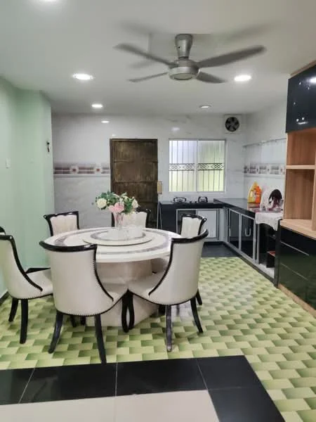 Dining features: round dining table with marble top, 4 upholstered dining chairs in white, green and white patterned flooring, ceiling fan, wall-mounted air conditioning unit, kitchen cabinetry with black finish, kitchen countertop, window with grid pattern, door leading to another room, decorative flower arrangement on table; style: modern. Kitchen features: kitchen cabinets with black finish, gas stove with two burners, kitchen sink, wall-mounted shelves, tile backsplash, window above sink; style: modern.