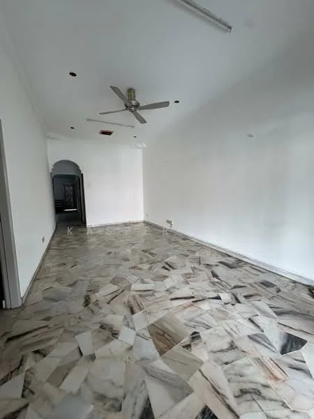 Room features: marble flooring, white painted walls, ceiling fan, arched doorway, recessed lighting.