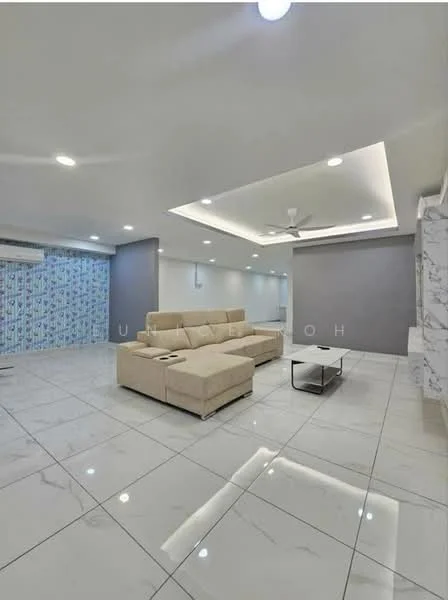 Living features: L-shape sectional sofa in beige, coffee table, white marble flooring, recessed ceiling with LED lighting, 5-blade ceiling fan, wall-mounted air conditioning unit, accent wall with patterned wallpaper, neutral painted walls, decorative wall paneling, large windows for natural light; style: modern.