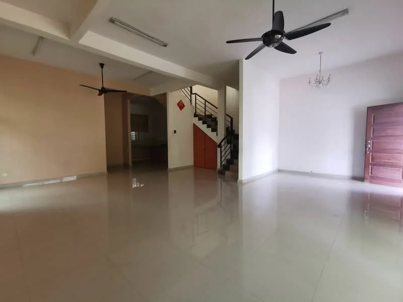 Living features: glossy tile flooring, cream painted walls, 5-blade ceiling fan, 2 ceiling fans, chandelier, staircase with metal railing, large windows, door leading to another room; style: modern.
