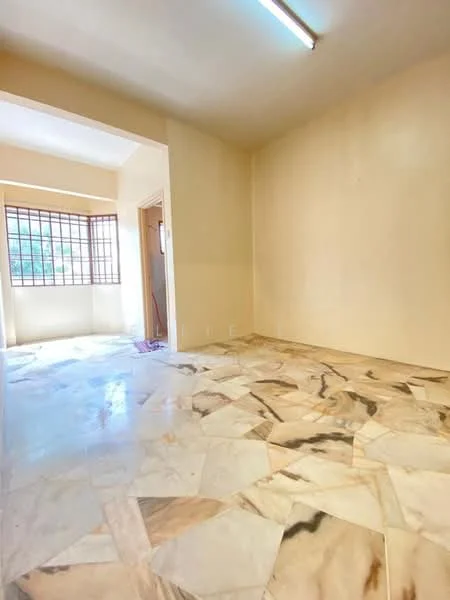 Room features: cream painted walls, marble flooring, large window with grid pattern, natural light, no visible furniture, neutral color scheme, high ceiling, fluorescent ceiling light; style: minimalist; view: garden.
