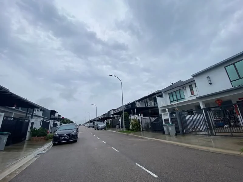 Exterior type: linked terrace house; features: two-storey houses, modern facade with large windows, covered car porches, manicured front gardens, paved driveway, street lighting, gated community entrance, visible parking spaces, surrounded by greenery, asphalt road; style: modern.