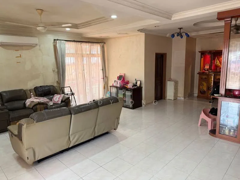 Living features: 3-seater leather sofa in beige, 2-seater leather sofa in grey, coffee table, wall-mounted split AC, ceiling fan, white painted walls, tile flooring, recessed downlights, curtains, decorative cabinet, pink plastic stool; style: traditional.