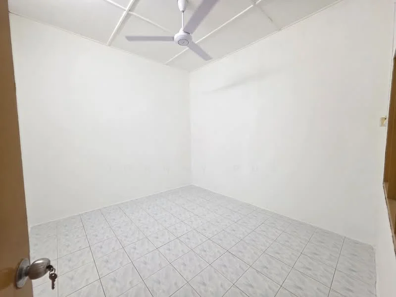 Room features: white painted walls, tile flooring, ceiling fan.