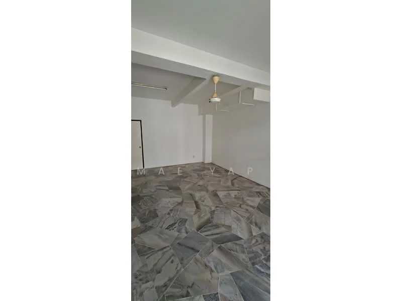 Room features: marble flooring, white painted walls, exposed beams, ceiling fan, large open space; style: minimalist.