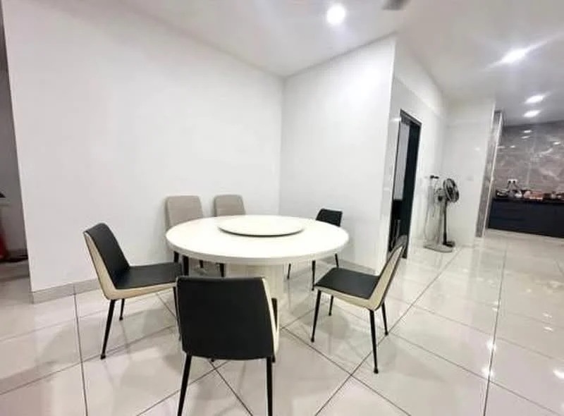 Dining features: round dining table, white table top, 4 upholstered dining chairs in black and cream, white painted walls, glossy tile flooring, recessed downlights, ceiling fan, open layout to kitchen, wall-mounted fan; style: modern.