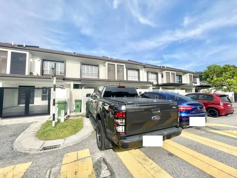 Exterior type: linked terrace house; features: two-storey building, grey painted facade, front parking area, driveway with yellow lines, manicured landscaping, visible mailboxes, multiple vehicles parked, clear blue sky; style: modern.