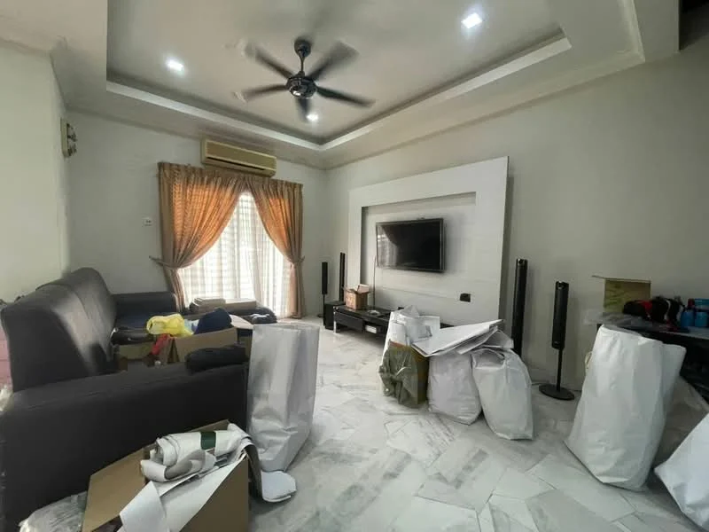 Living features: 3-seater fabric sofa in dark grey, ceiling fan with light, wall-mounted TV, TV console, marble tile flooring, white painted walls, large windows with sheer curtains, decorative wall panel, recessed lighting, cardboard boxes, decorative items on shelves; style: modern.