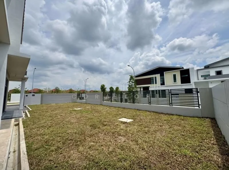 Exterior features: manicured lawn, fenced perimeter, concrete pathway, landscaped area, surrounding residential buildings, street lighting, open space, grass area; style: modern.