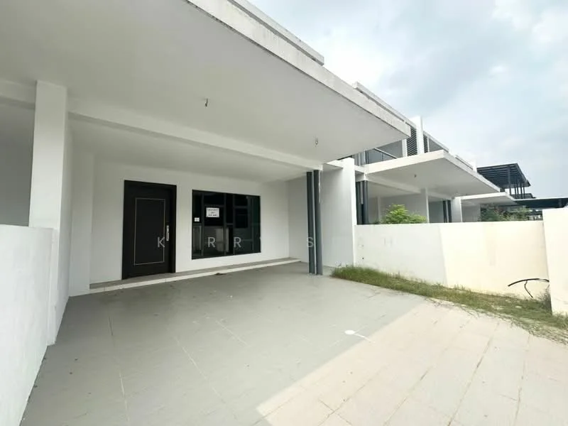 Exterior features: white painted facade, flat roof, single-storey, paved driveway, manicured lawn, surrounded by greenery; style: modern.