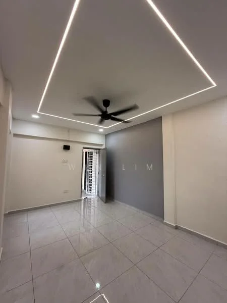 Room features: white painted walls, grey accent wall, glossy ceramic tile flooring, recessed LED downlights, 5-blade ceiling fan, floor-to-ceiling windows, sliding glass door, open layout; style: modern.