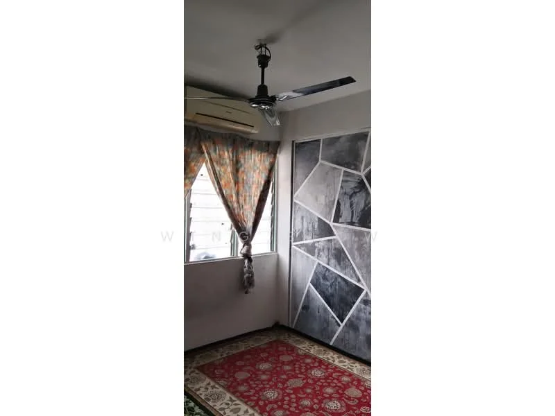 Room features: ceiling fan, window with sheer curtains, decorative wall with geometric pattern, carpet flooring with intricate design, painted walls in neutral color, air conditioning unit; style: modern.