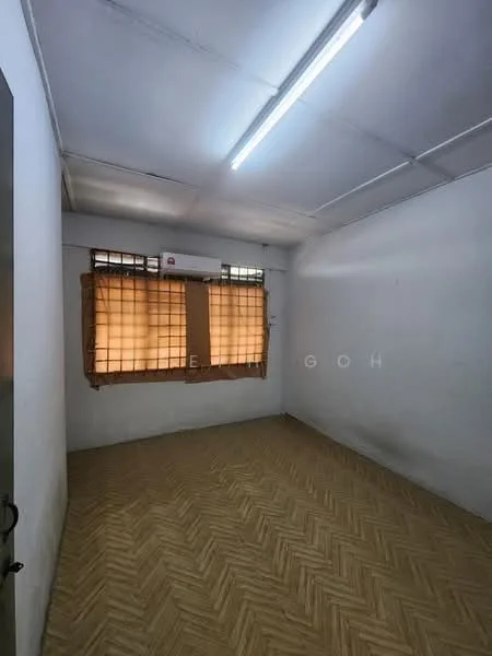 Room features: white painted walls, vinyl flooring, window with metal grille, curtains, 1 wall-mounted split AC, fluorescent ceiling lights.