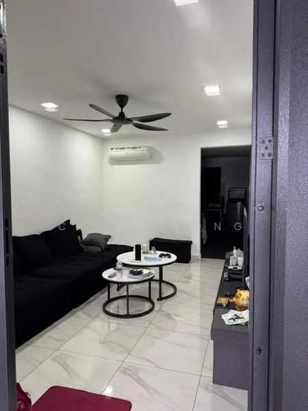 Living features: black L-shape sectional sofa, round coffee table with white top, black TV console, wall-mounted TV, marble tile flooring, white painted walls, recessed LED downlights, 1 wall-mounted split AC, area rug, decorative items on console; style: modern.