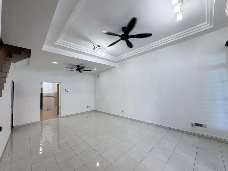 Living features: white painted walls, polished ceramic tile flooring, tray ceiling, 2 ceiling fans, recessed downlights, large windows, open layout, neutral color scheme; style: modern.