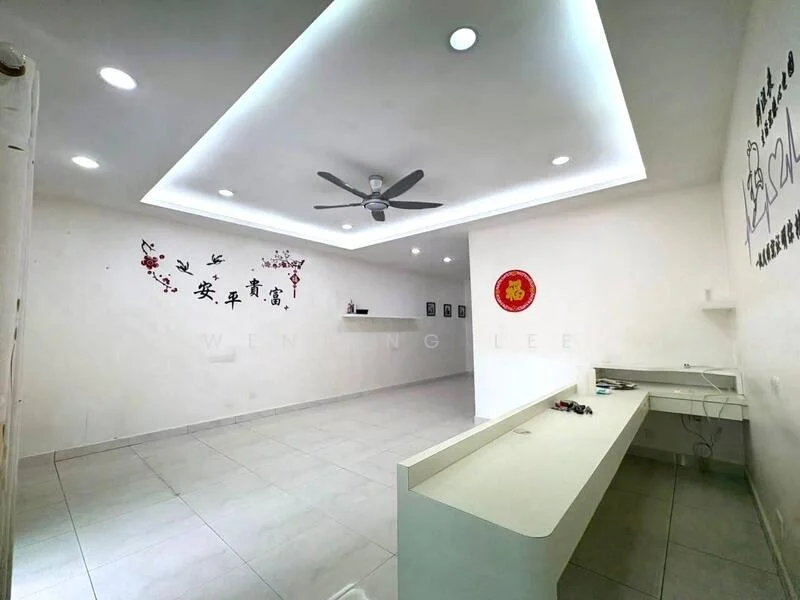 Living features: white painted walls, grey tiled flooring, tray ceiling with recessed lighting, 5-blade ceiling fan with light, decorative wall art, built-in shelf, open layout, natural light from windows; style: modern.