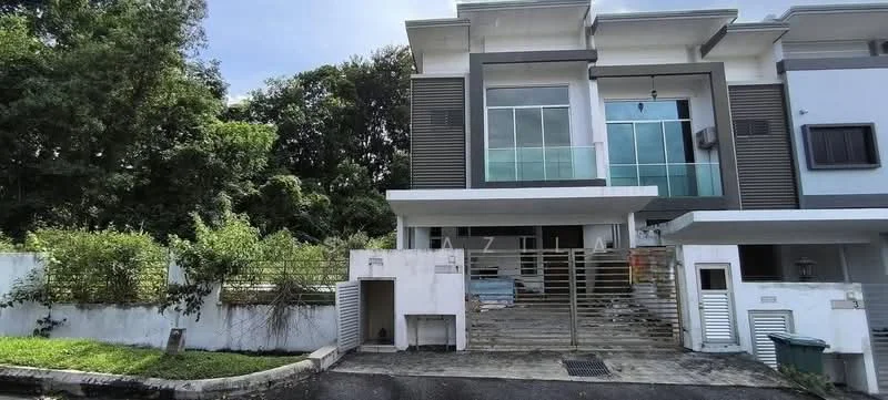 Exterior type: semi-detached house; features: white painted facade, large glass windows, horizontal wooden slats, concrete steps leading to entrance, metal gate, manicured lawn, surrounded by greenery, driveway, two-storey structure; style: modern.