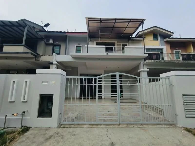 Exterior type: linked terrace house; features: grey painted facade, flat roof with awning, metal gate, concrete driveway, front porch area, multiple storeys, balcony on upper floor, surrounded by neighboring houses; style: modern.