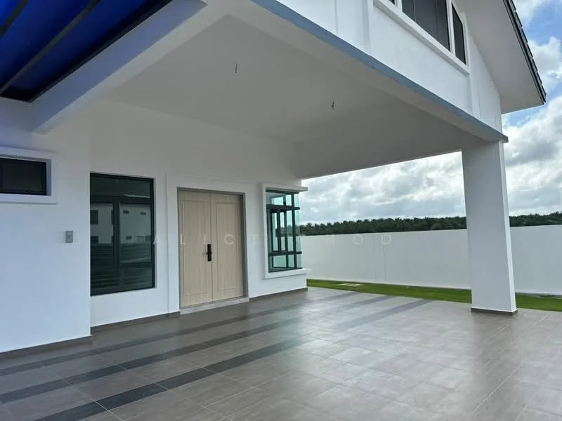 Exterior features: white painted facade, flat roof, large windows, double-door main entrance, grey tiled flooring, green lawn, surrounding wall, outdoor covered area; style: modern.