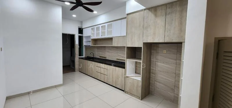 Kitchen features: laminate cabinetry in light wood finish, black countertop, single-bowl stainless-steel sink, chrome pull-down faucet, built-in oven, ceramic tile backsplash, white upper cabinets with glass fronts, recessed LED downlights, ceiling fan, cream tiled flooring, open layout, wall-mounted electrical outlets; style: modern.